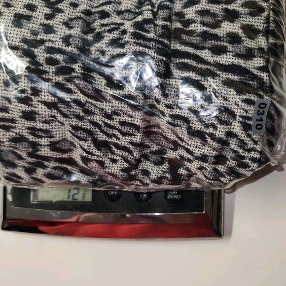 Chico’s Leopard Print L/S Slouchy Cowl Neck Tunic Size 3 (18) PLUS Lagenlook - Picture 8 of 8